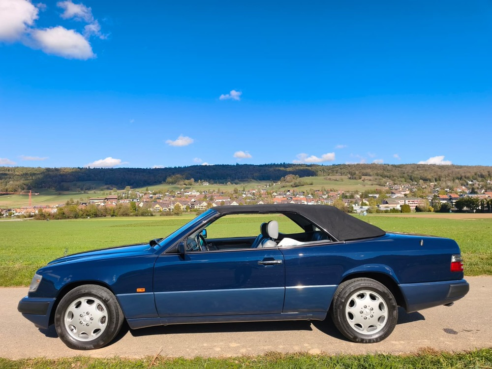 Mercedes-Benz 300 CE-24 Cabriolet