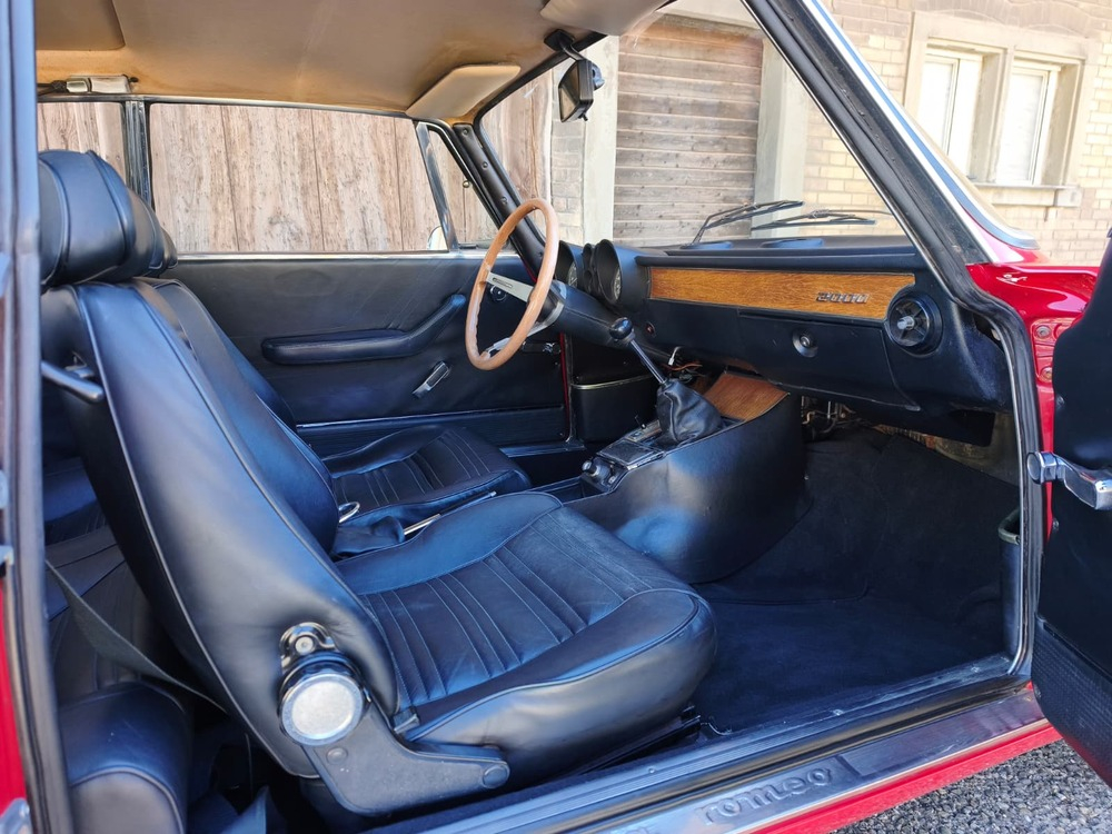 Alfa Romeo GTV 2000 Coupé