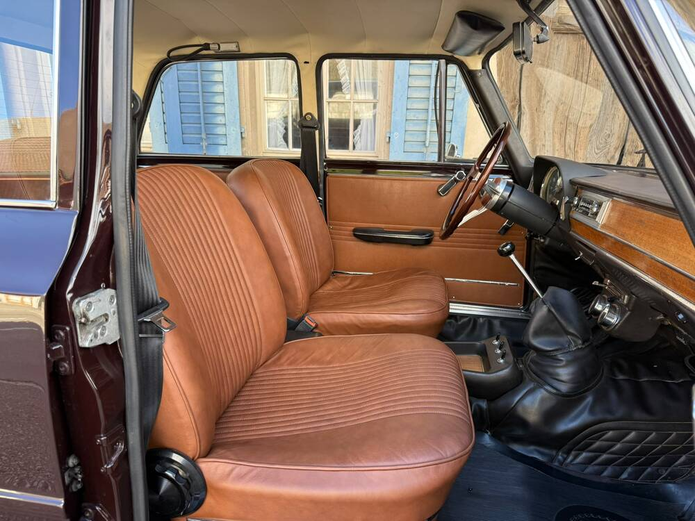 Alfa Romeo Giulia Super 1600 Limousine