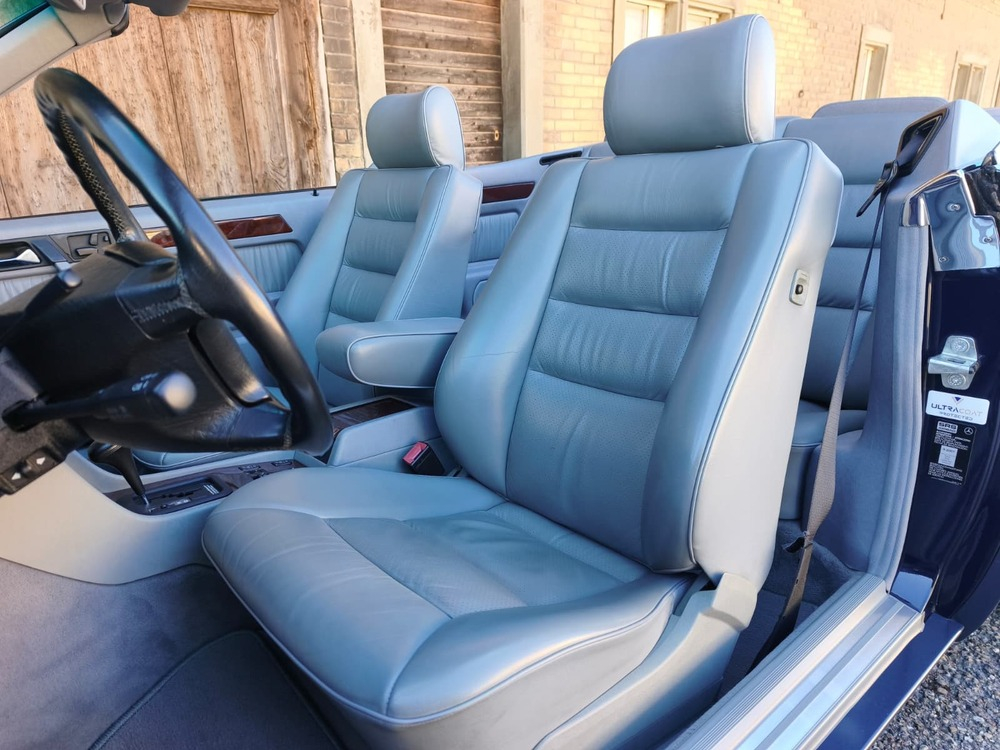 Mercedes-Benz 300 CE-24 Cabriolet