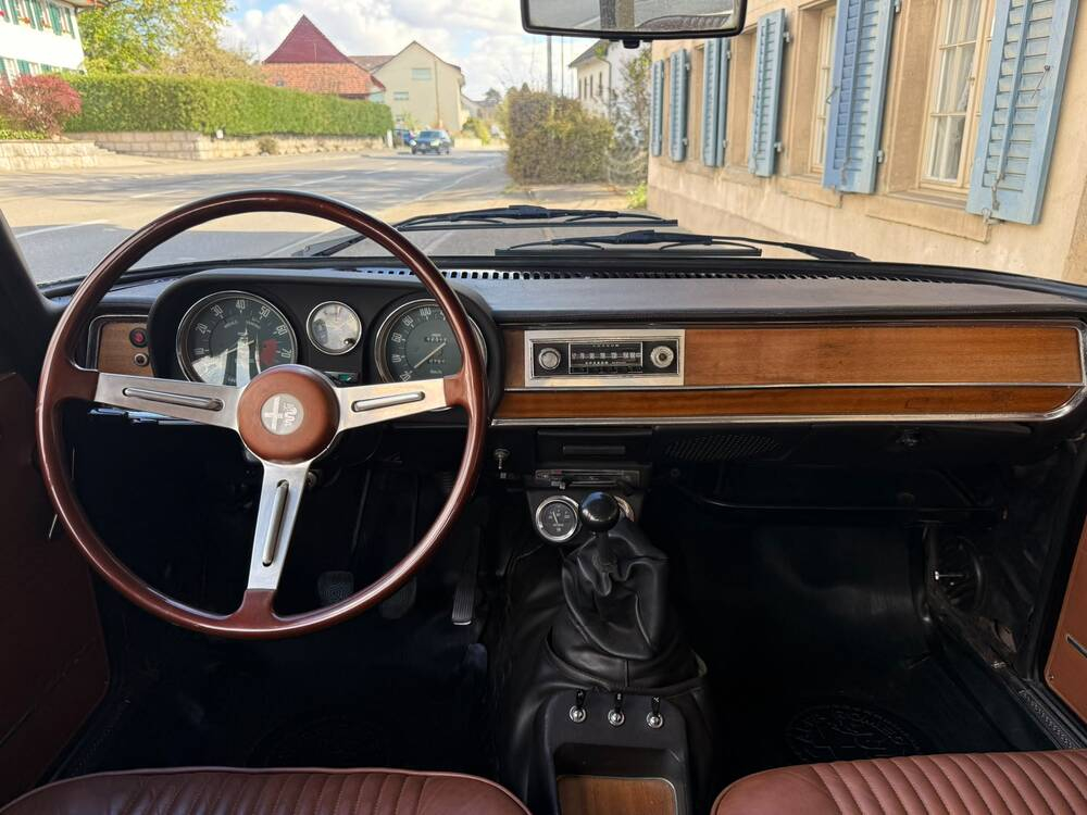 Alfa Romeo Giulia Super 1600 Limousine