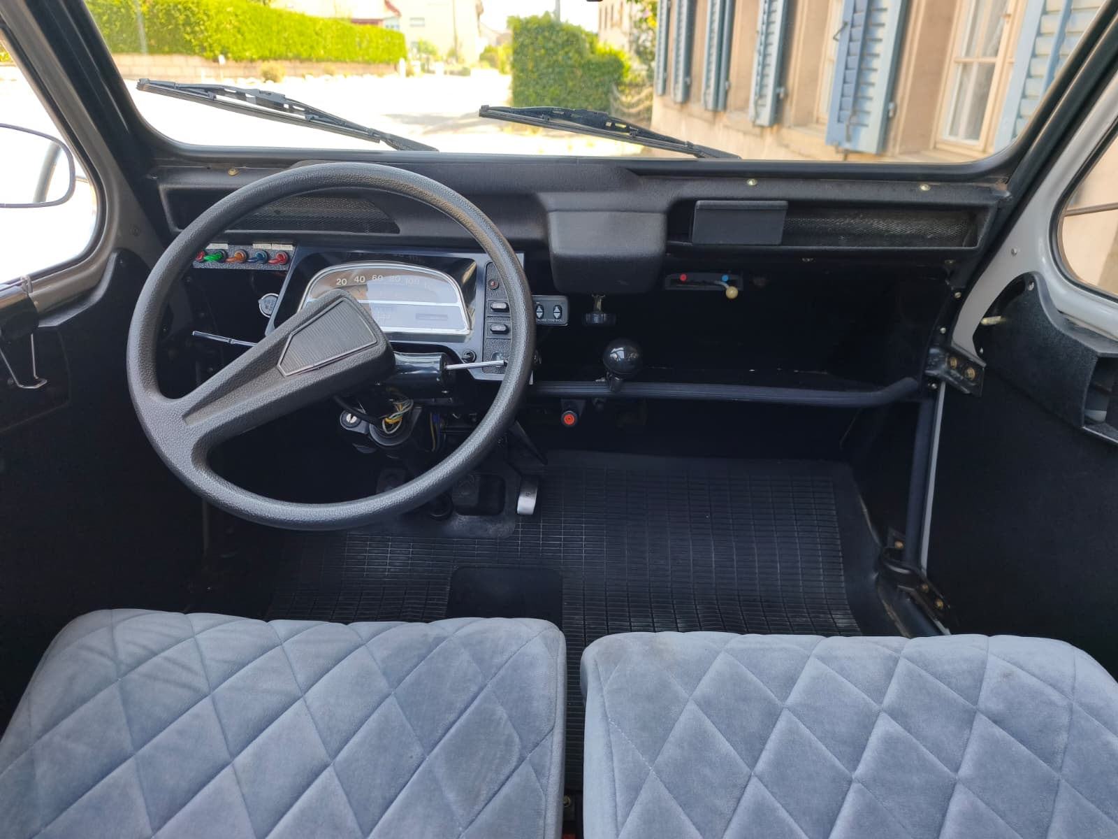 Citroen 2CV Cabriolet