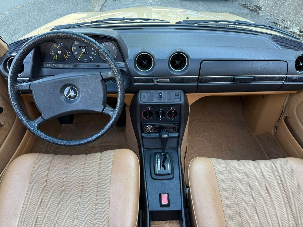 Mercedes-Benz 230 E Limousine