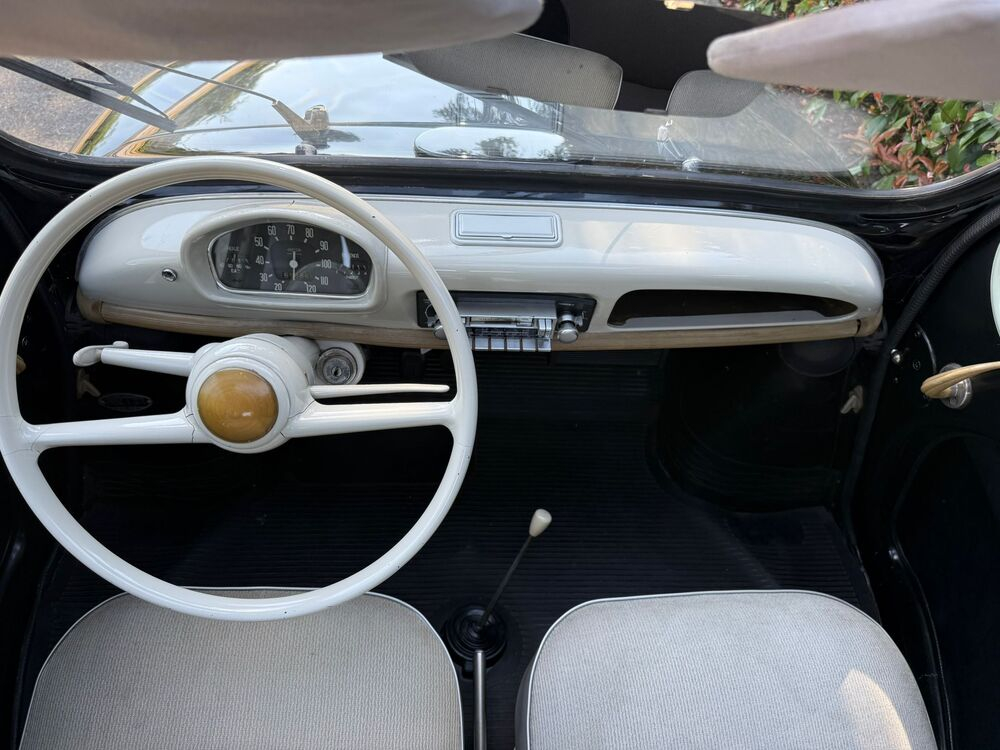 Renault 4 CV Limousine