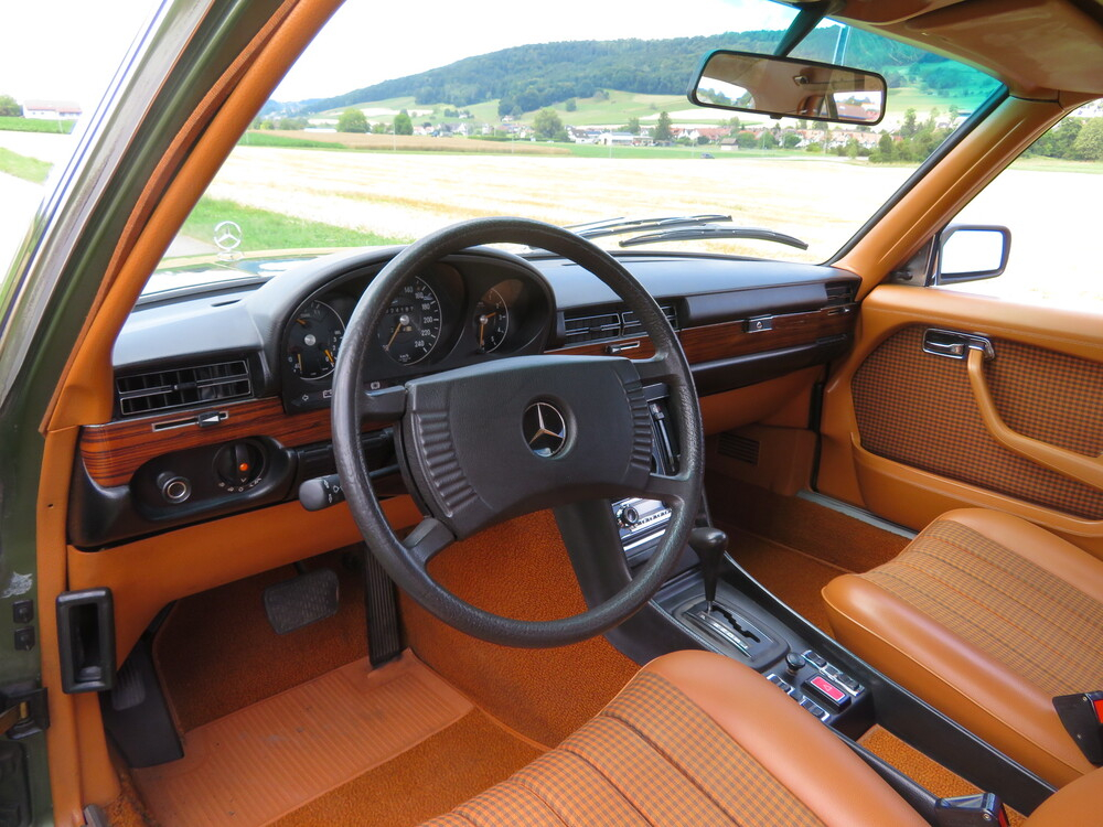 Mercedes-Benz 450 SE Limousine