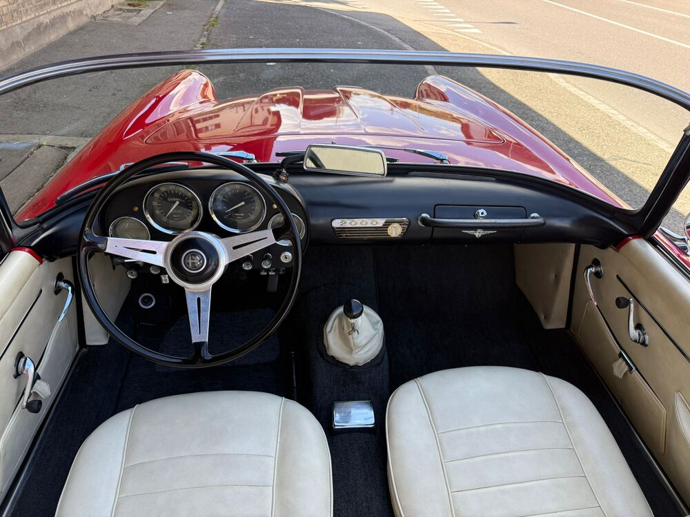 Alfa Romeo 2000 Touring Spider Cabriolet