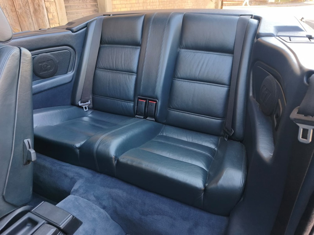 BMW 325i Cabriolet