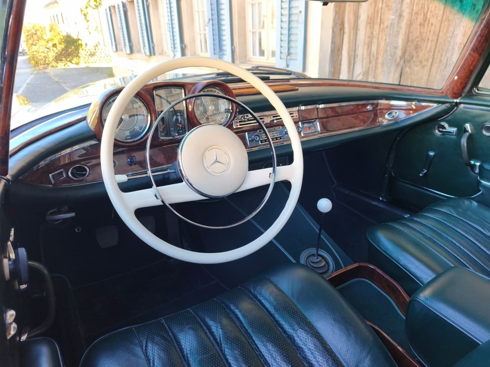 Mercedes-Benz 220 SEb Coupé