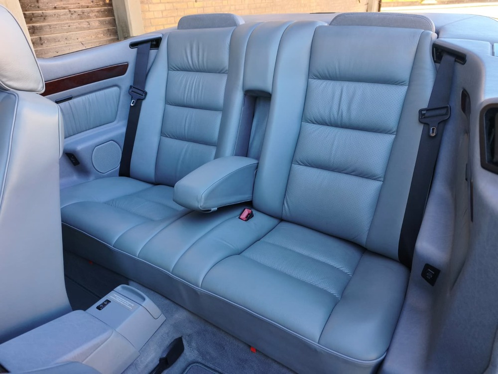 Mercedes-Benz 300 CE-24 Cabriolet