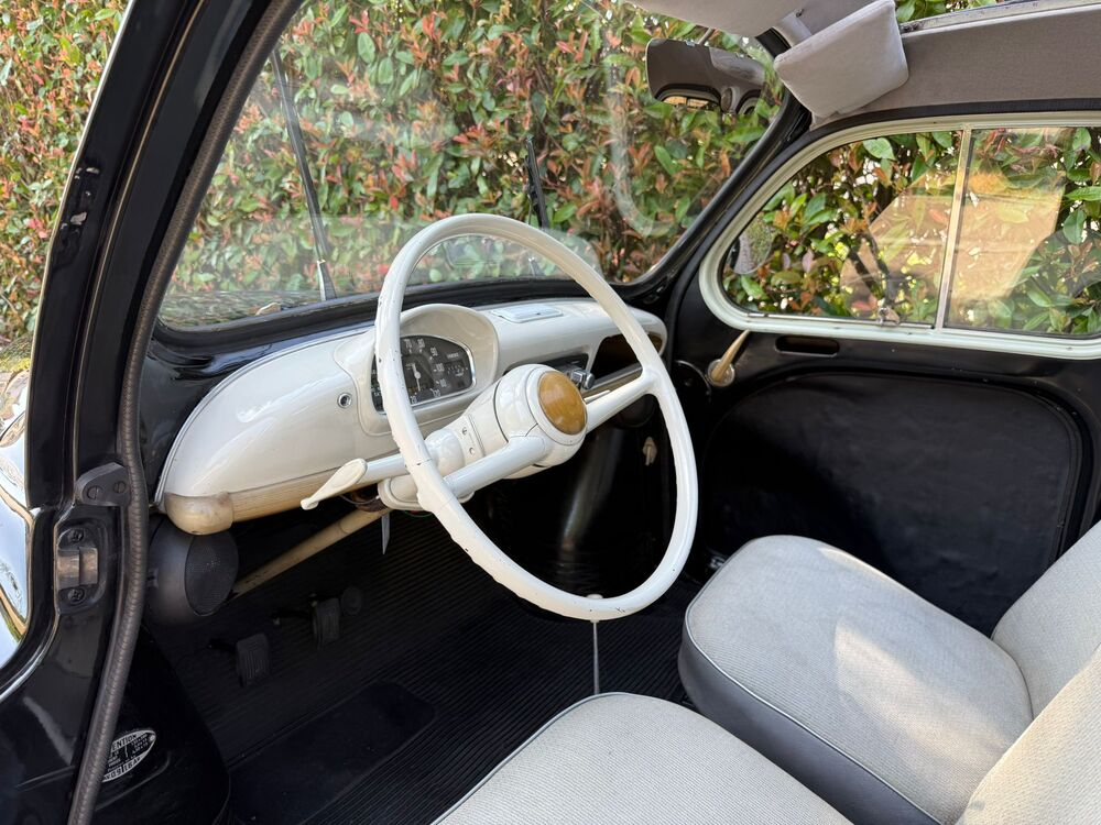 Renault 4 CV Limousine