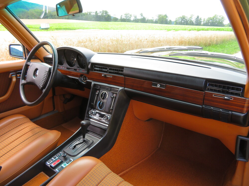 Mercedes-Benz 450 SE Limousine