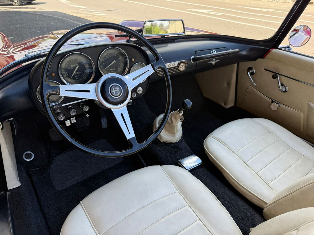 Alfa Romeo 2000 Touring Spider Cabriolet