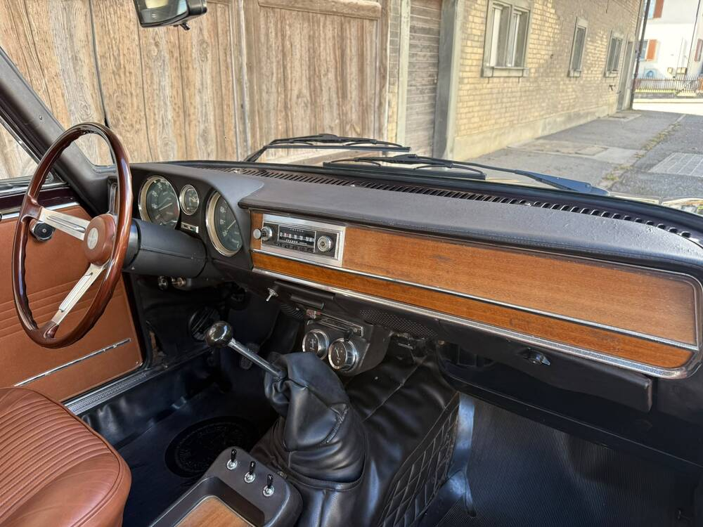 Alfa Romeo Giulia Super 1600 Limousine