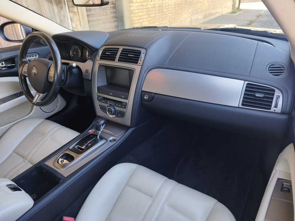 Jaguar XK 4.2 V8 Coupé