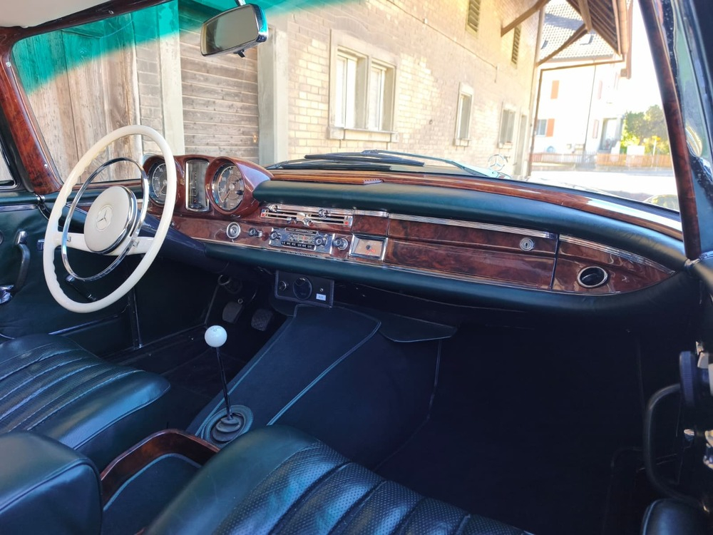 Mercedes-Benz 220 SEb Coupé
