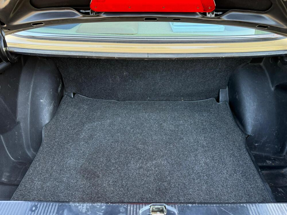 Mercedes-Benz 230 E Limousine
