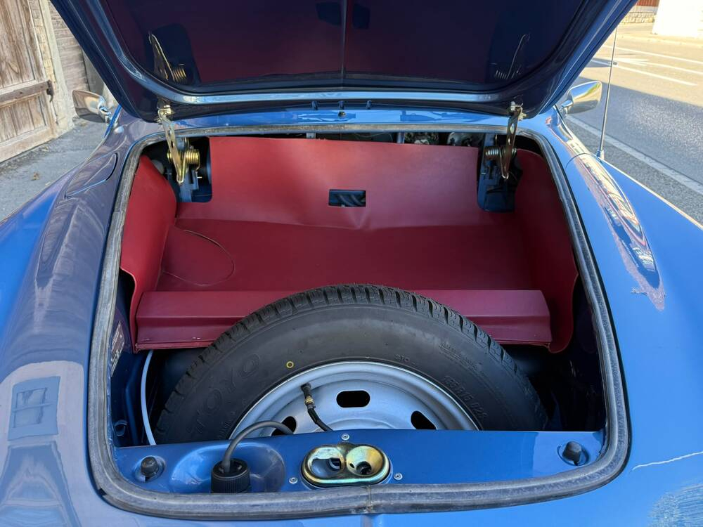 VW Karmann Ghia Cabriolet