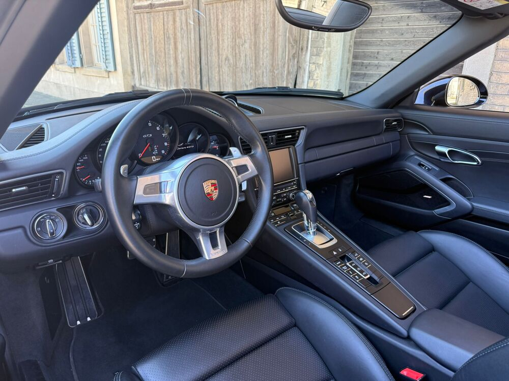 Porsche 911 Carrera 4 GTS PDK Cabriolet