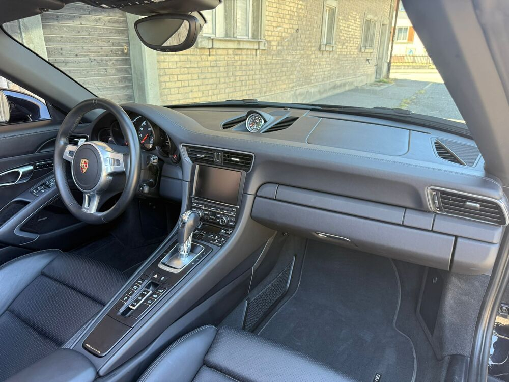 Porsche 911 Carrera 4 GTS PDK Cabriolet