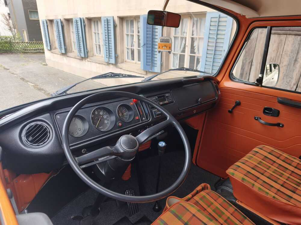 VW T2b Westfalia Camper