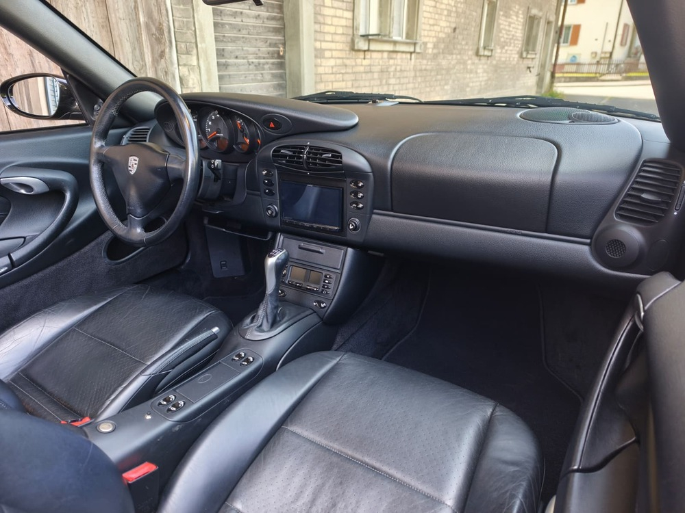 Porsche 911 Carrera Cabriolet