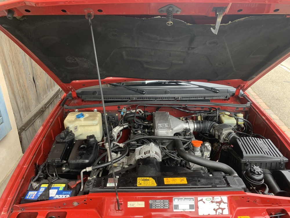 Land Rover Discovery 3.9i Geländewagen