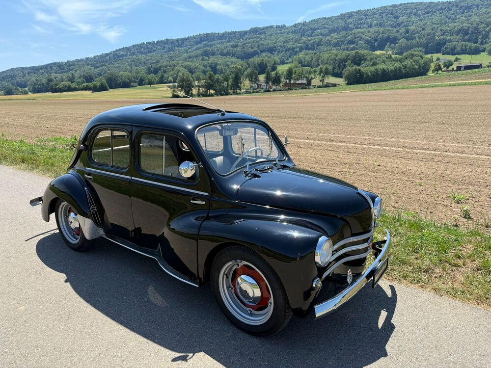 Renault 4 CV Limousine