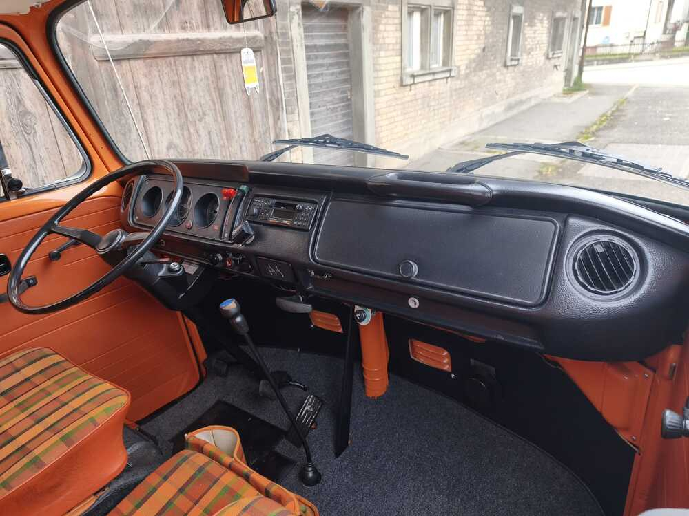 VW T2b Westfalia Camper