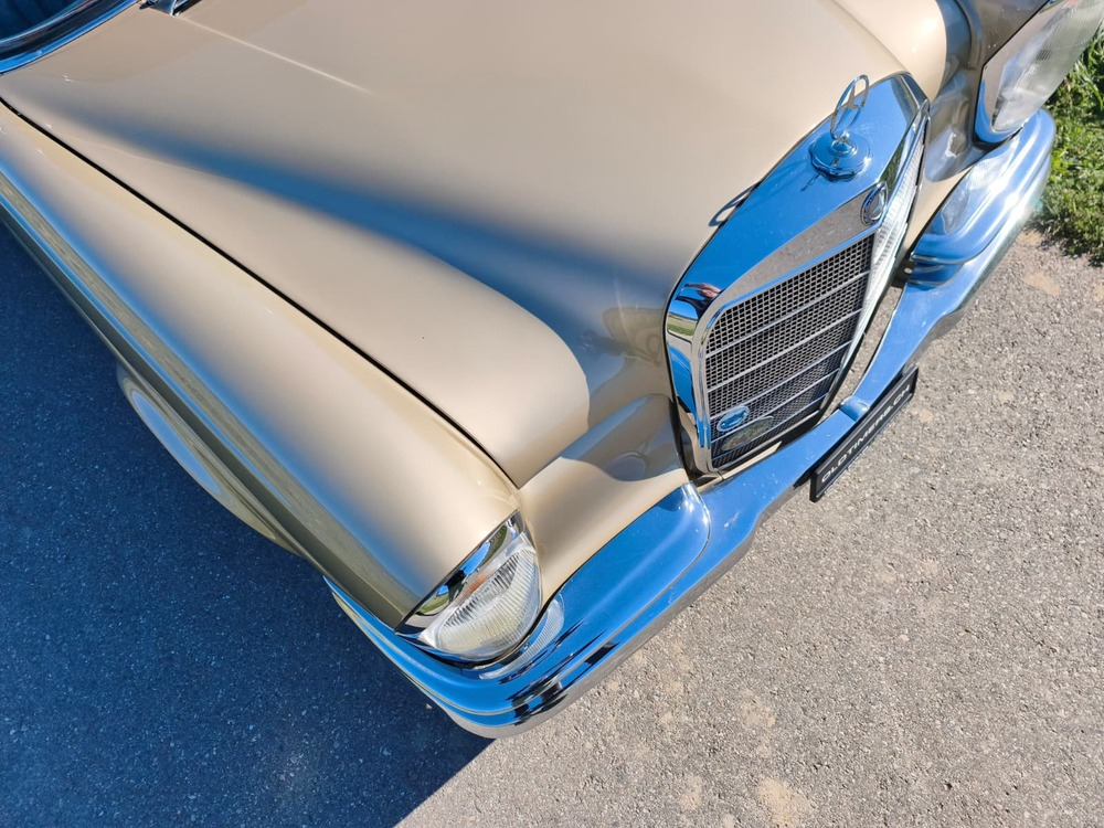 Mercedes-Benz 220 SEb Coupé