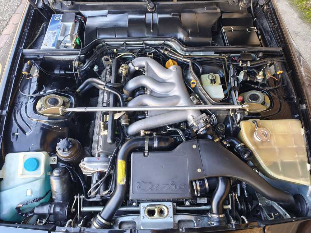 Porsche 944 Turbo Cabriolet