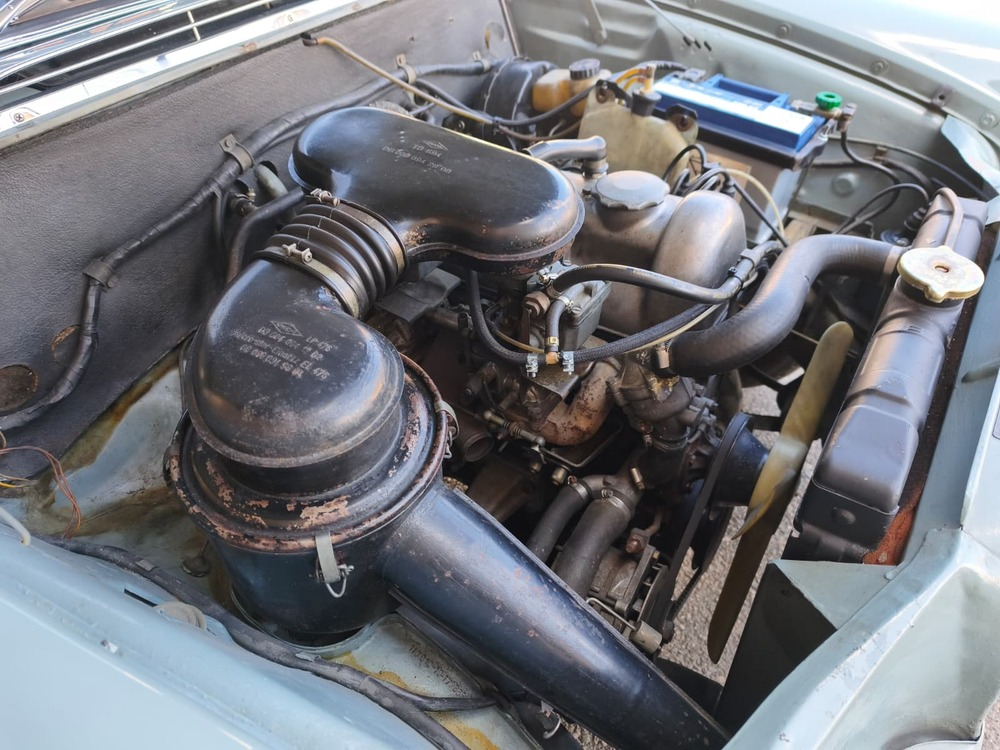 Mercedes-Benz 200 Heckflosse Limousine