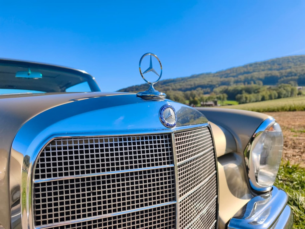 Mercedes-Benz 220 SEb Coupé