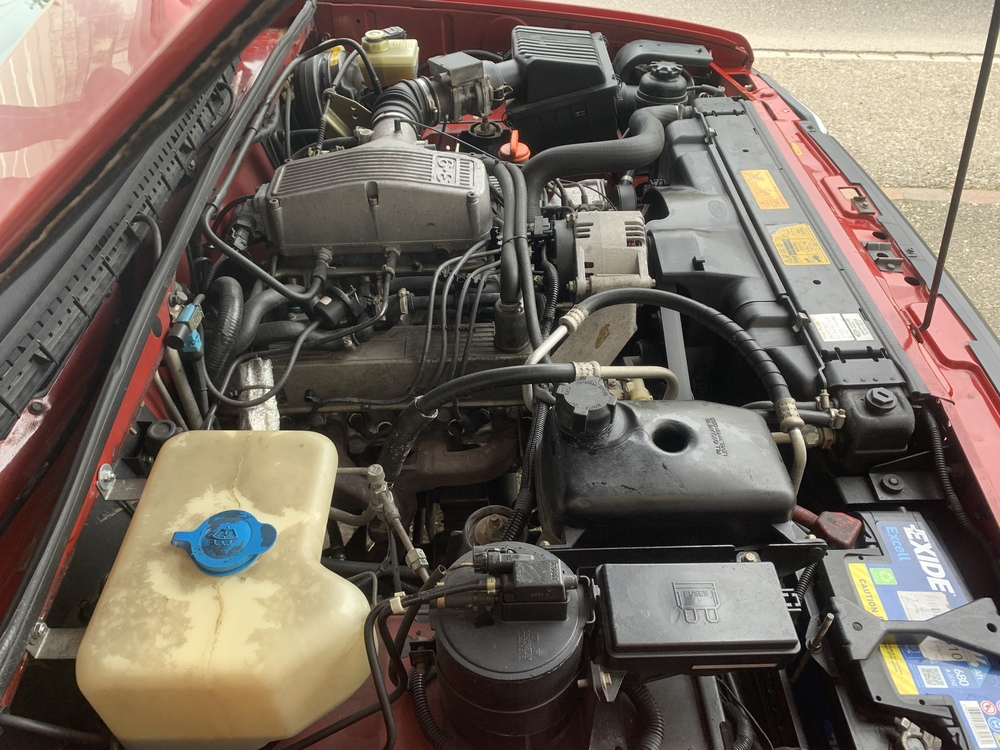 Land Rover Discovery 3.9i Geländewagen