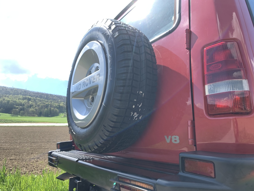 Land Rover Discovery 3.9i Geländewagen