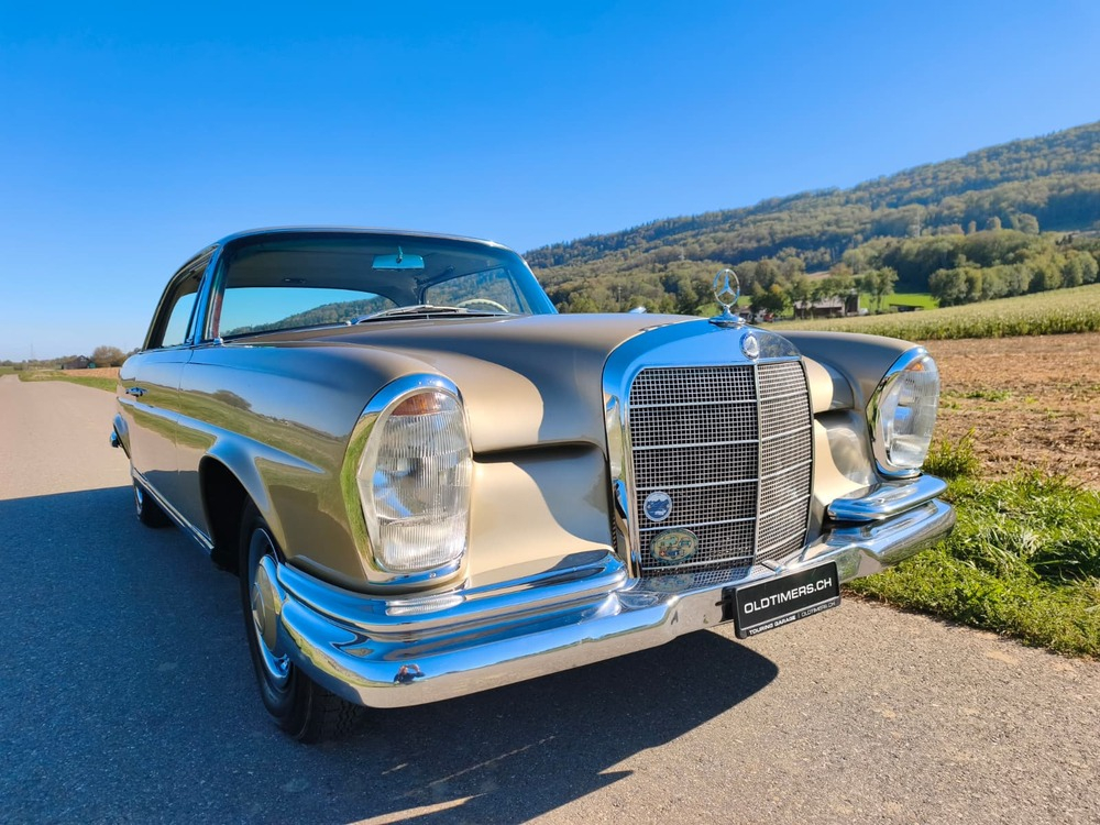 Mercedes-Benz 220 SEb Coupé