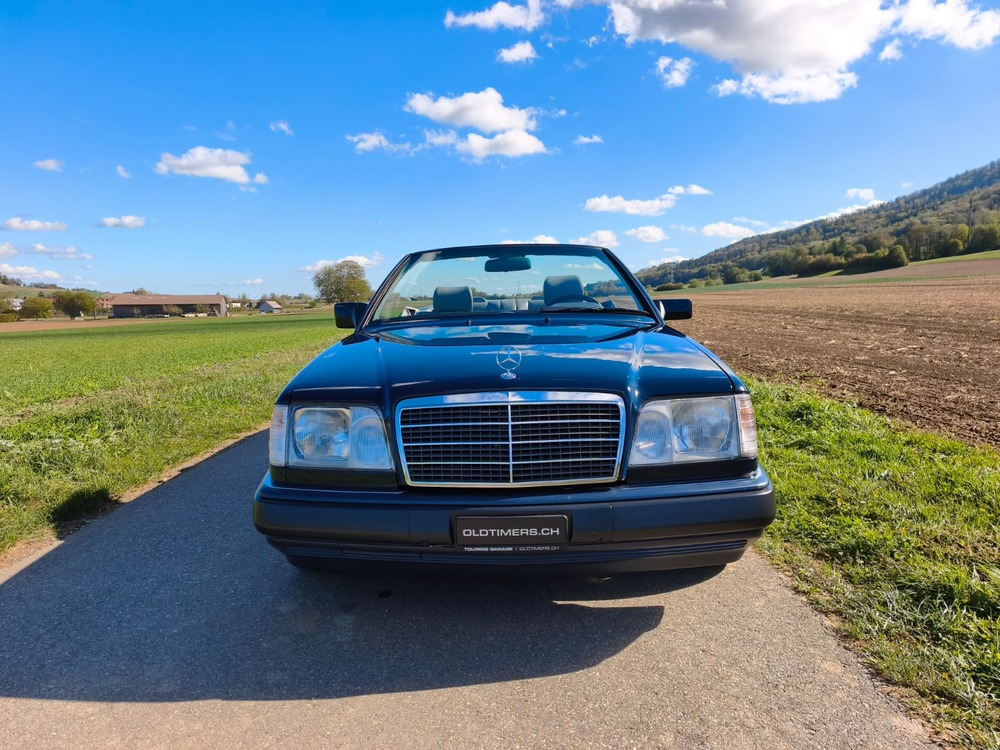 Mercedes-Benz 300 CE-24 Cabriolet