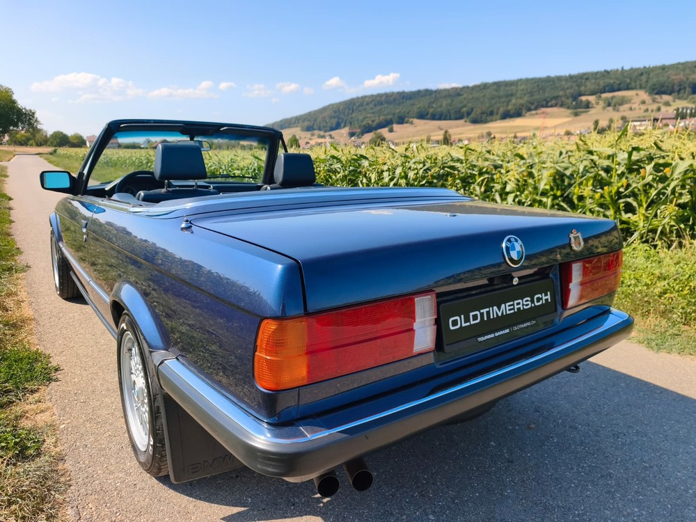 BMW 325i Cabriolet