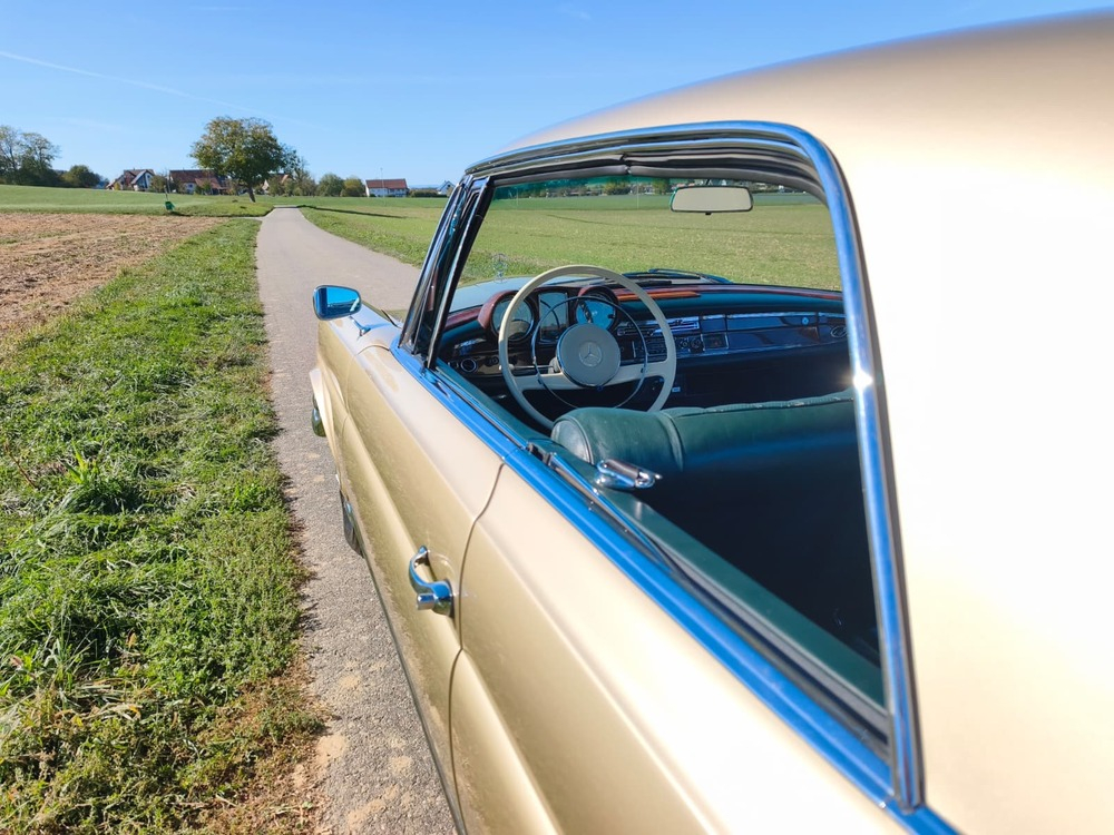Mercedes-Benz 220 SEb Coupé
