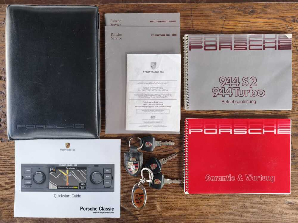 Porsche 944 Turbo Cabriolet