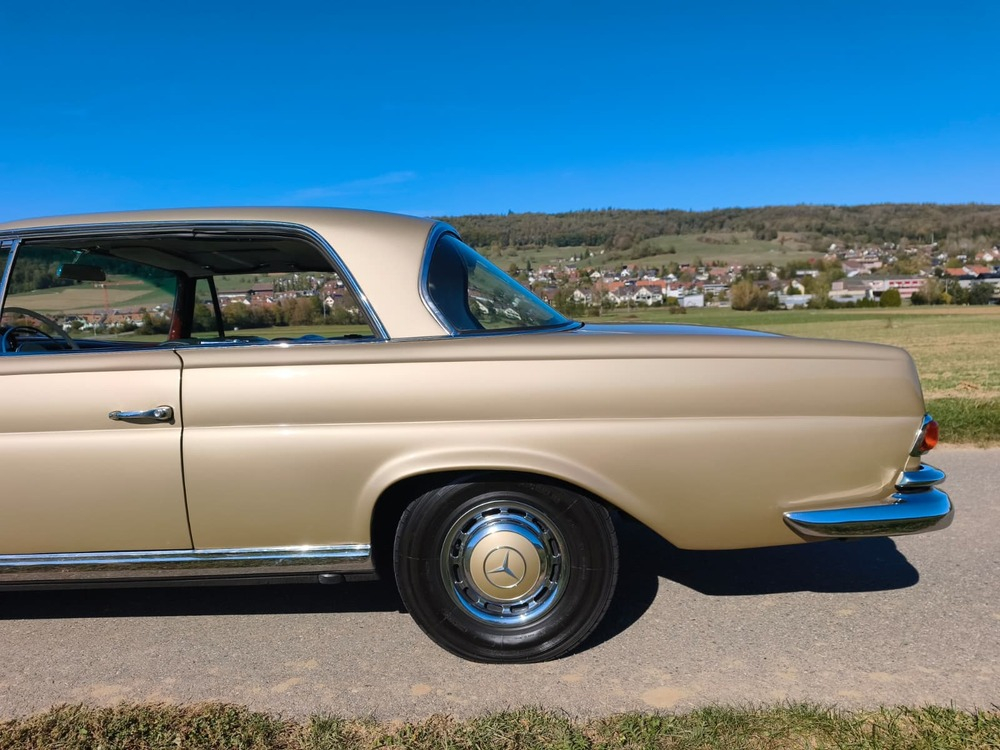 Mercedes-Benz 220 SEb Coupé