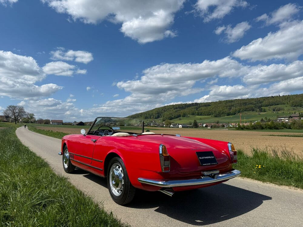 Alfa Romeo 2000 Touring Spider Cabriolet