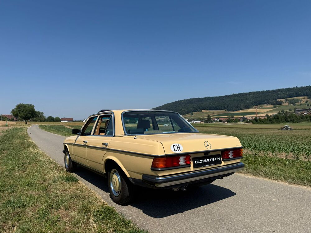 Mercedes-Benz 230 E Limousine