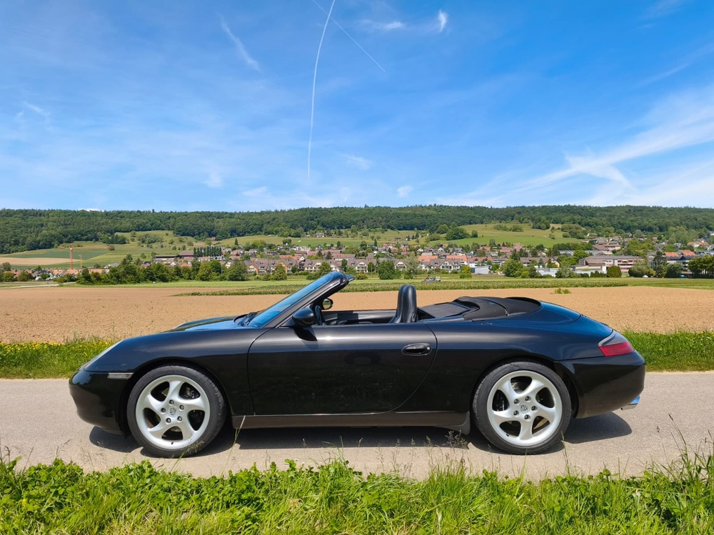 Porsche 911 Carrera Cabriolet