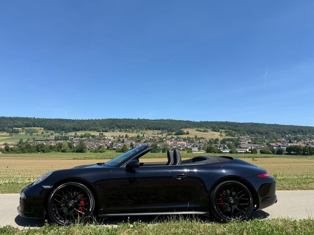 Porsche 911 Carrera 4 GTS PDK Cabriolet
