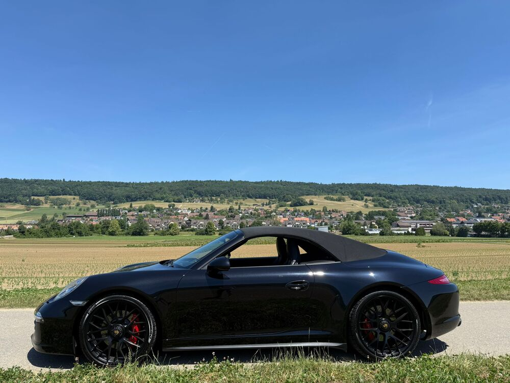 Porsche 911 Carrera 4 GTS PDK Cabriolet
