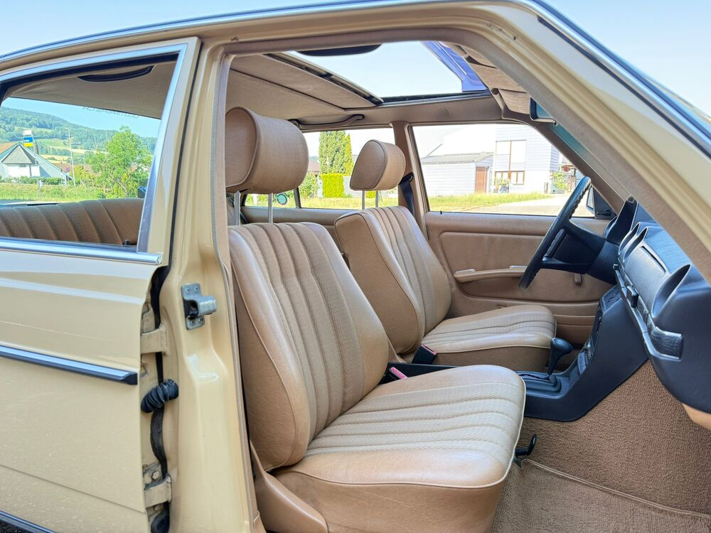 Mercedes-Benz 230 E Limousine