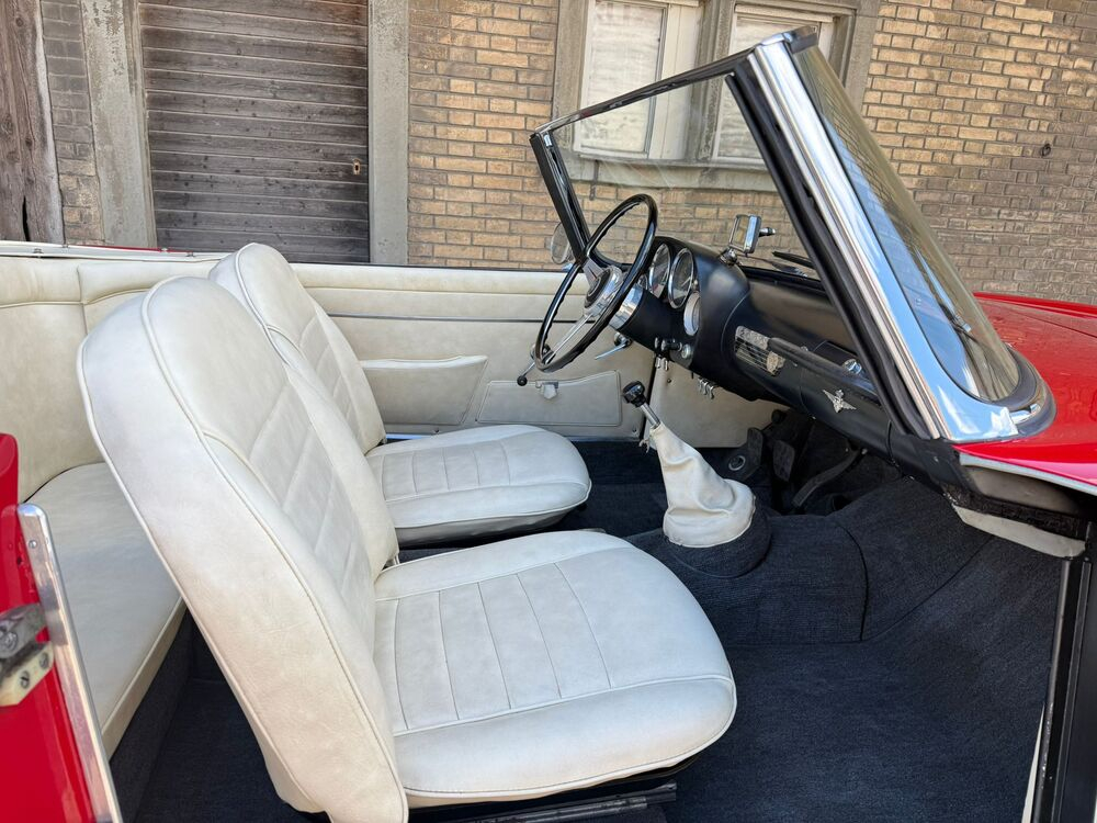 Alfa Romeo 2000 Touring Spider Cabriolet