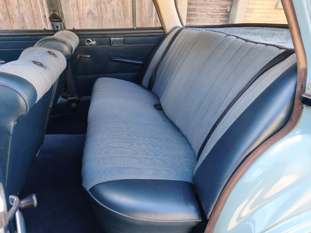 Mercedes-Benz 200 Heckflosse Limousine