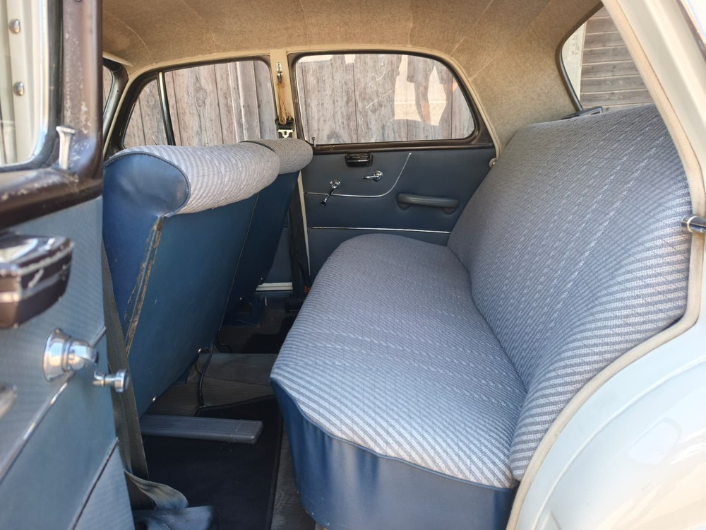 Mercedes-Benz 219 Limousine