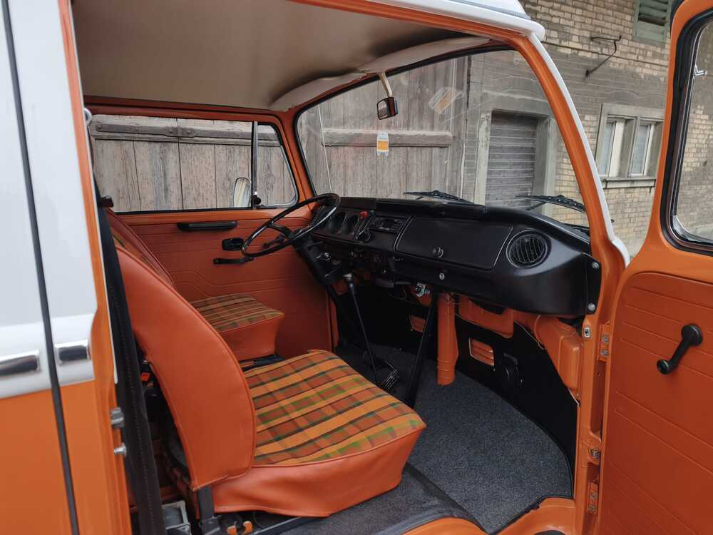 VW T2b Westfalia Camper